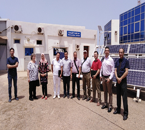 Certification des modules photovoltaïques : Visite des membres du Cluster Energie Solaire au laboratoire de test photovoltaïque (PVLT) à l’UDES/CDER.