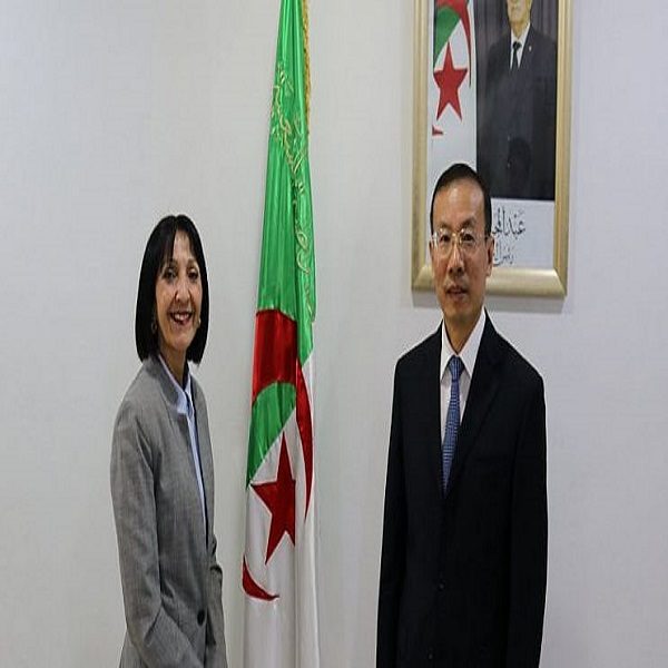 وزيرة البيئة تستقبل سفير الصين بالجزائر