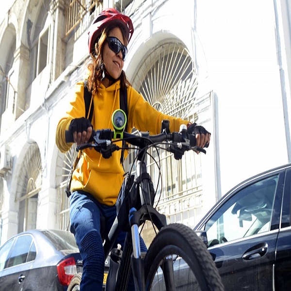 Faïza : «Pour votre environnement, osez le vélo»