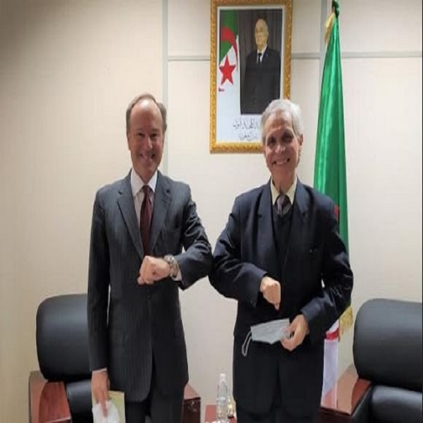 شيتور يتطرق مع السفير الايطالي بالجزائر إلى التعاون في مجال الانتقال الطاقوي