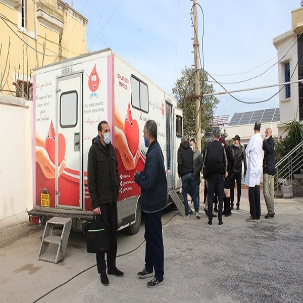 La première collecte de sang organisé conjointement par le CDER et l’agence nationale du sang