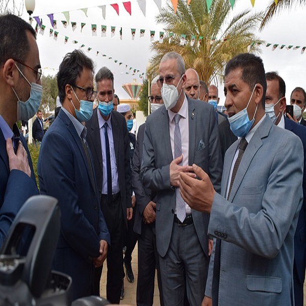 Le Ministre de l’enseignement supérieur et de la recherche scientifique en visite à l’URAER Ghardaia