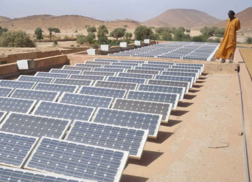 خبير يؤكد: “الطاقة الشمسية في الجزائر يمكنها إضاءة العالم”