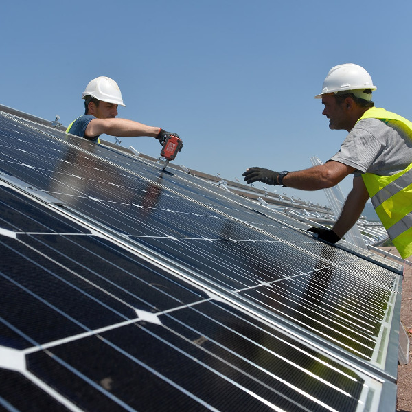 Transition énergétique : l’Appel d’offres pour la réalisation des centrales photovoltaïques dans 11 wilayas lancé