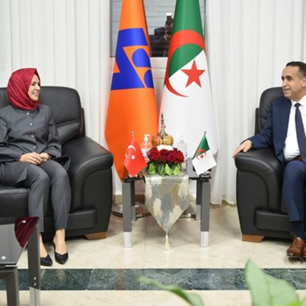 Sonelgaz: Adjal discute des perspectives de coopération avec l’ambassadrice de Turquie à Alger