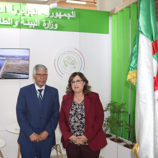 محادثات بين وزيرة البيئة والسفير الصحراوي لدى الجزائر